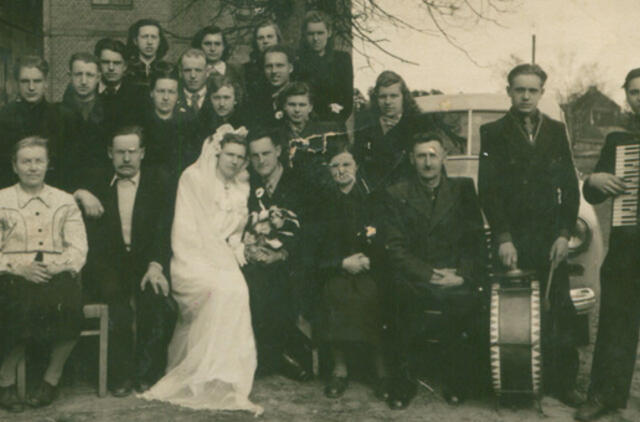 Klaipėdos akvarelės: namai ir žmonės (450)