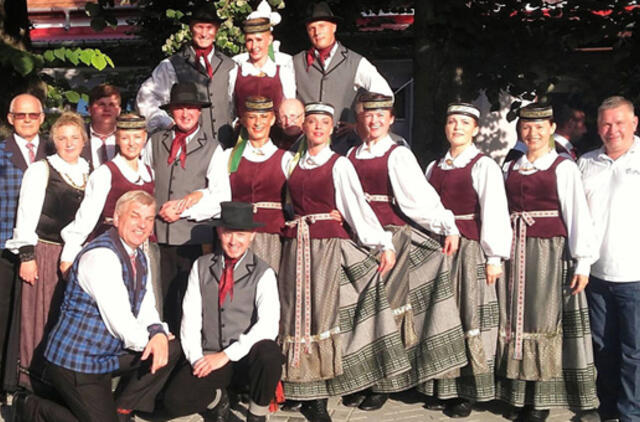 Klaipėdos „Vėtra“ šoko Rumunijos karštyje