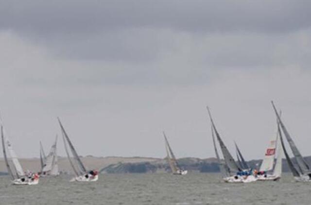 Net dvi "Kuršių marių regatos" taures iškovojo jachta "Keturi vėjai", istorinę pergalę šventė ir jachtos "Raganosis-Eltel" įgula