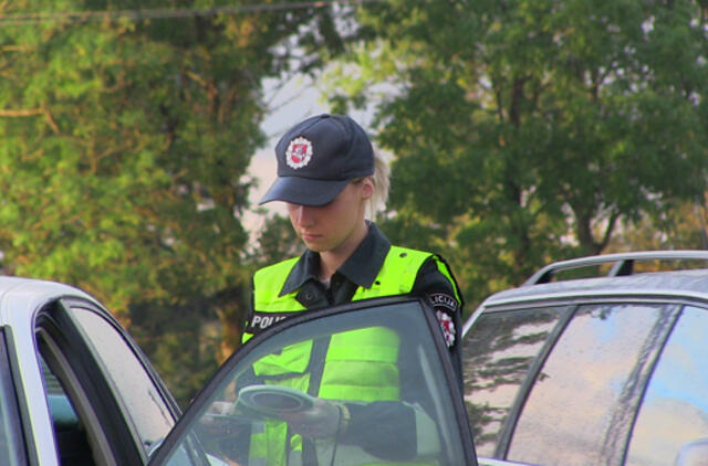 Policijoje ateityje dirbs daugiau merginų