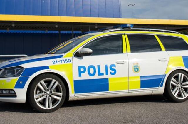 Švedija: vyras, įtariamas šaudynėmis prekybos centre Malmėje, savo noru pasidavė policijai
