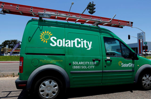 "Tesla" sutarė už 2,6 mlrd. dolerių įsigyti "SolarCity"