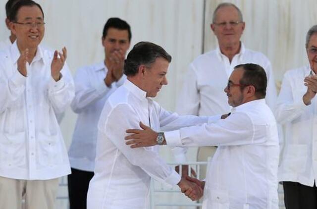 Kolumbijos vyriausybė ir FARC sukilėliai pasirašė istorinę taikos sutartį