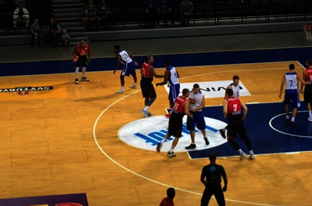 Prasidėjo Vlado Garasto taurės krepšinio turnyras