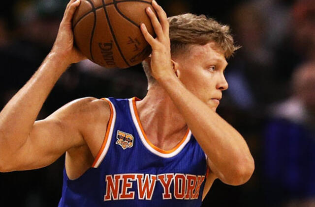 Mindaugas Kuzminskas pirmosiose NBA rungtynėse pelnė 7 taškus