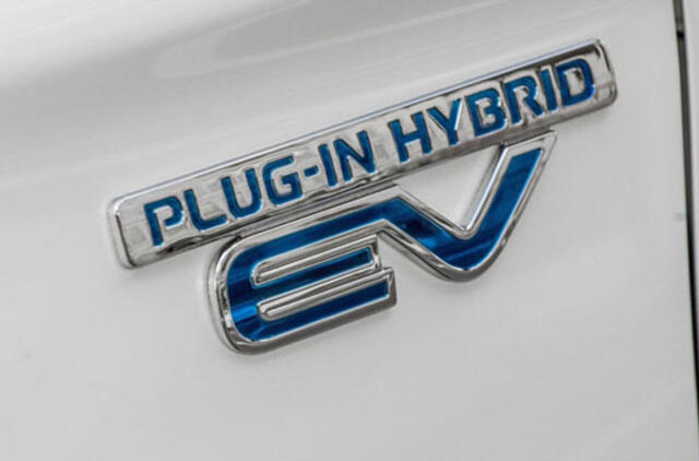 Įkraunami hibridai aplinkos nemyli