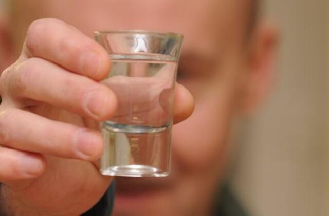 Vietoje pinigų ir gėrimų rado neblaivų darbuotoją