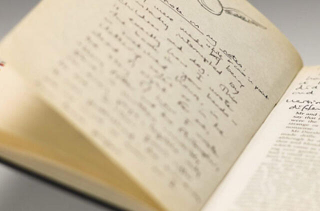 Reta Izaoko Niutono knyga aukcione parduota už 3,7 milijono dolerių