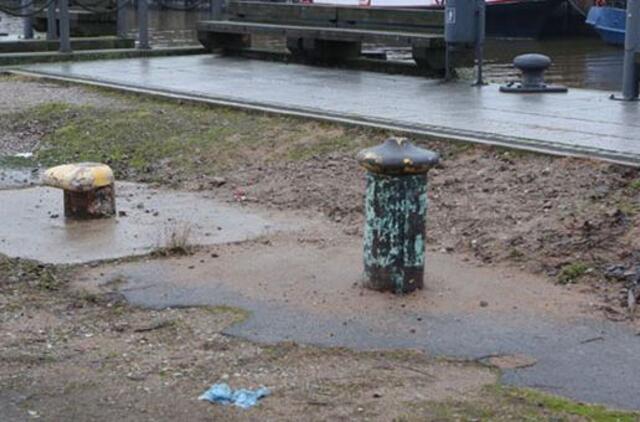 Sutvarkė įgriuvą Danės krantinėje