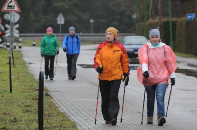 Vėjas ir lietus neišbaidė žygiavusių už viltį