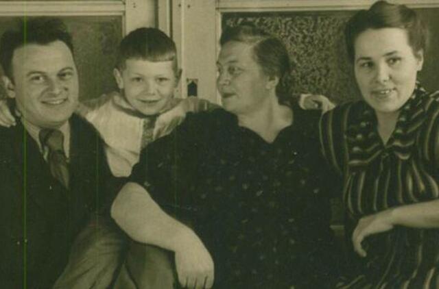 Klaipėdos akvarelės: namai ir žmonės (470)