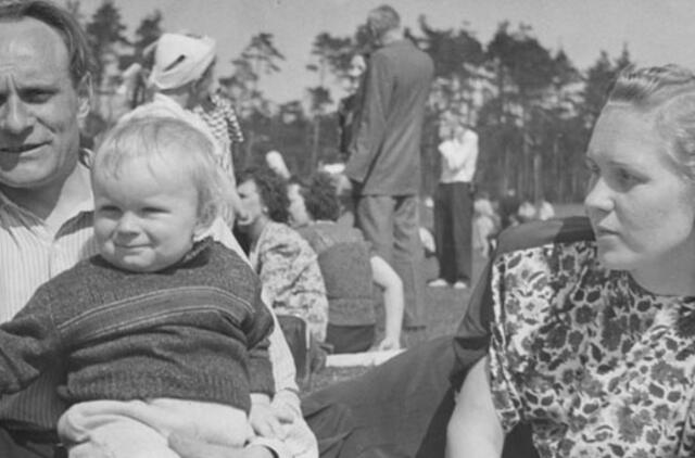 Klaipėdos akvarelės: namai ir žmonės (471)