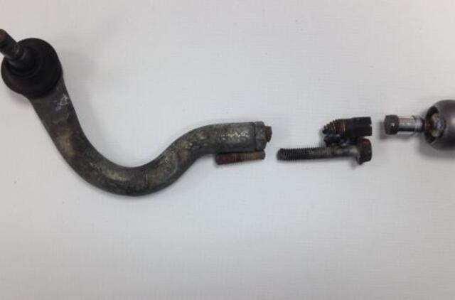 Lietuvių vairuojami automobiliai – surinkti iš gabalų ir su savadarbėmis detalėmis