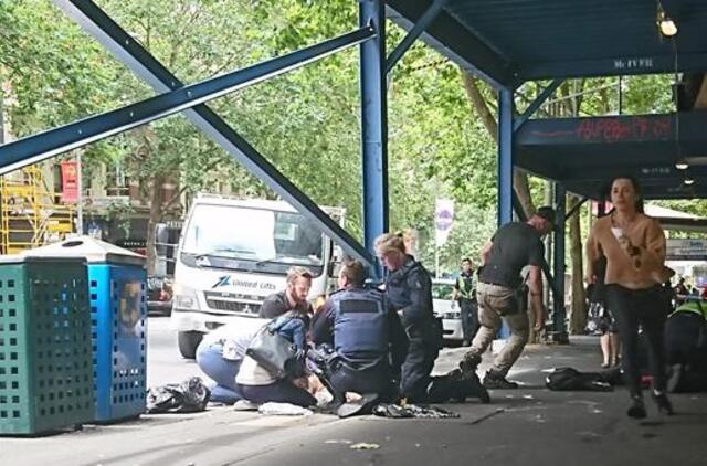 Melburne automobilis įvažiavo į pėsčiųjų zoną, 4 žmonės žuvo