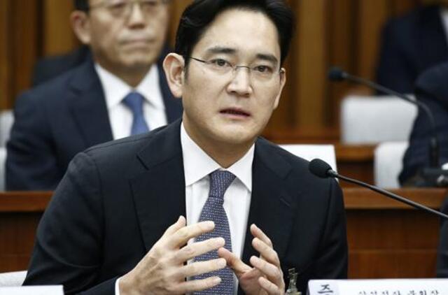 Pietų Korėjos skandalas: bus apklausiamas "Samsung" vadovo sūnus