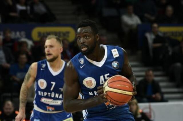 "Neptūno" krepšininkai nugalėjo "Pieno žvaigždes"