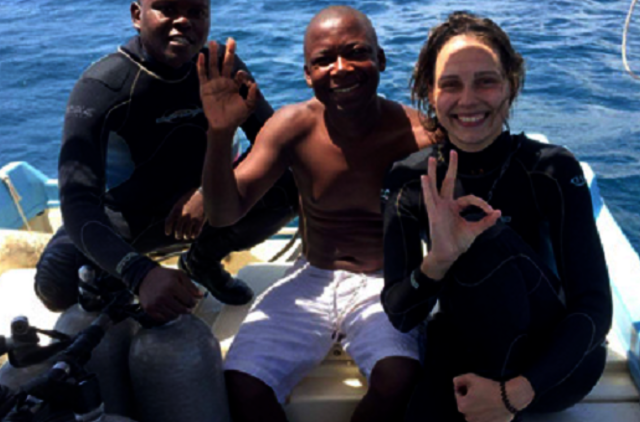 Odon­to­lo­gė pa­dė­jo šim­tams afrikiečių