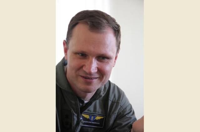 Po tarnybinio tyrimo atleidžiamas Karinių oro pajėgų vadas