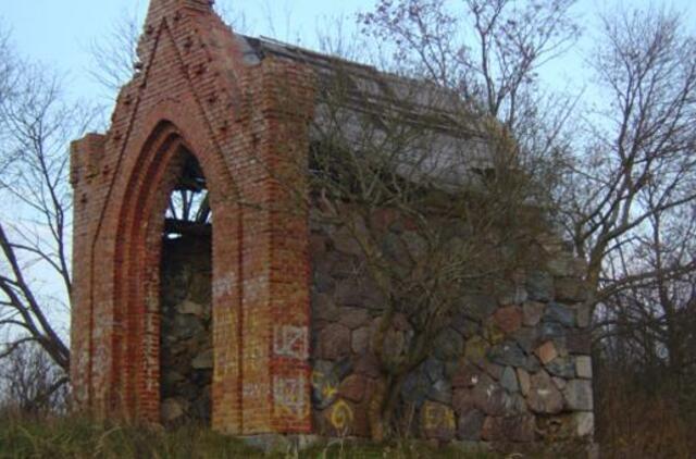 Bronackio pastatyta koplyčia laukia restauracijos