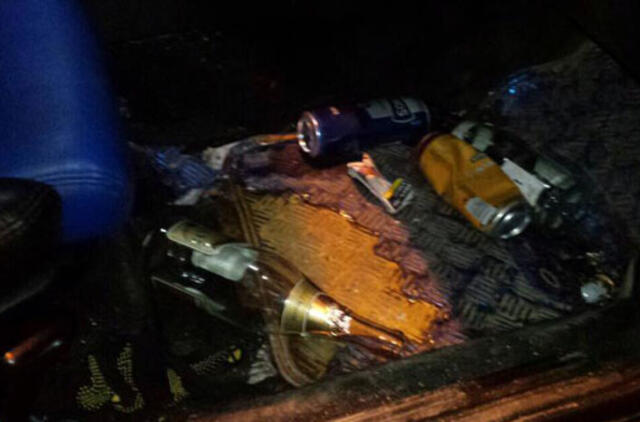 Šampanas su nepažįstama mergina atsirūgs