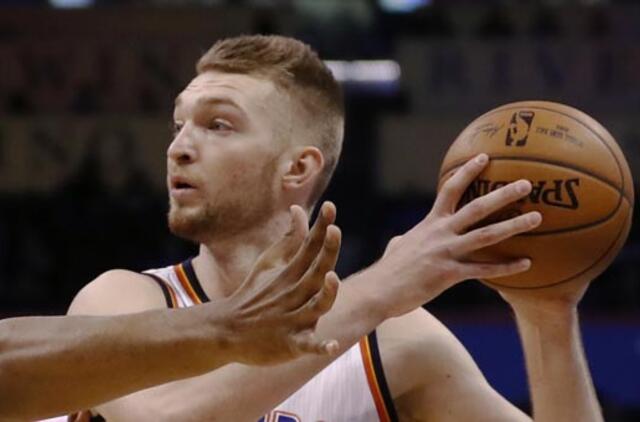 Domantas Sabonis rungtynėse su "Suns" pelnė 11 taškų