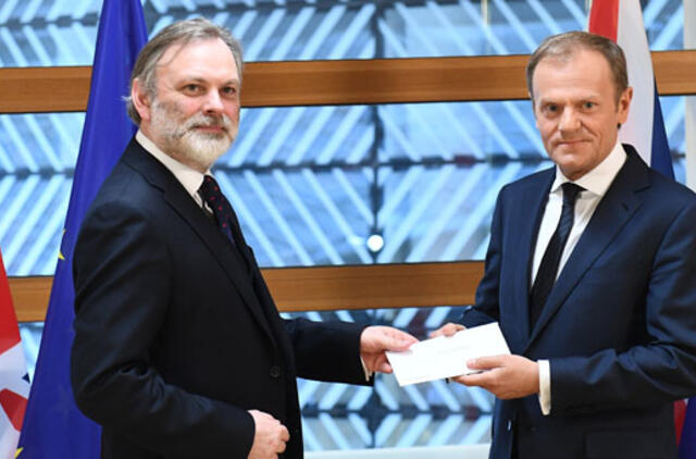 JK oficialiai pradėjo "Brexit" procesą