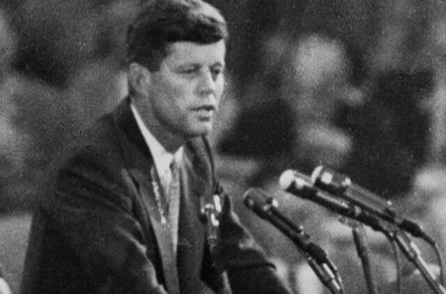 Aukcione parduodamas Džono F. Kenedžio dienoraštis