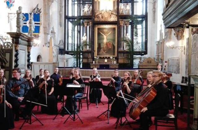 "Balsiukų" muzikinė dovana estams