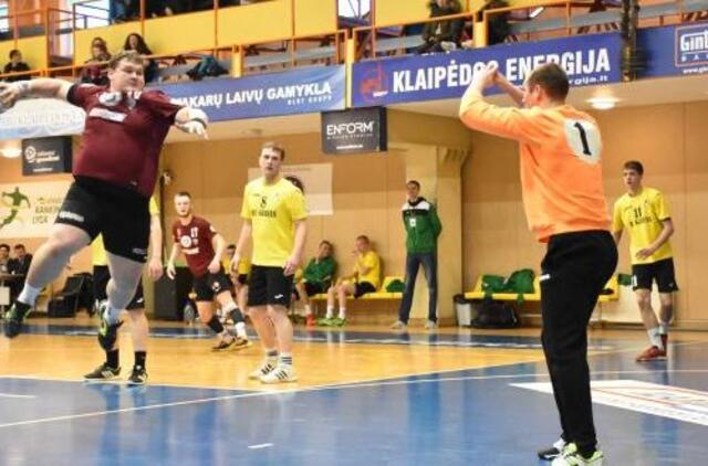 "Dragūno" rankininkai ketvirtfinalyje iškovojo pirmąją pergalę