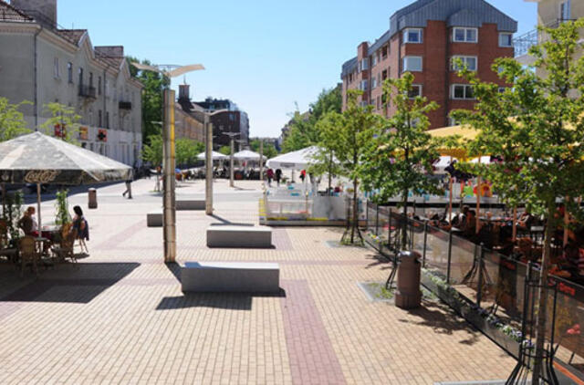 Ramūnas Karbauskis apie alkoholio draudimą lauko kavinėse: tai nėra perteklinis siūlymas