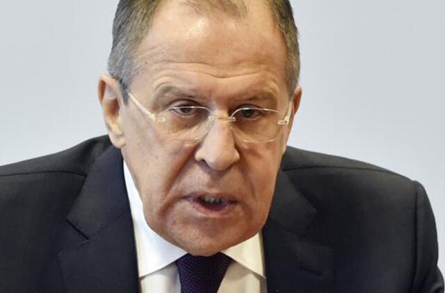 Sergejus Lavrovas ir Reksas Tilersonas telefonu aptarė padėtį Sirijoje