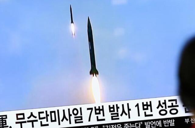 Sprogo Šiaurės Korėjos bandoma raketa