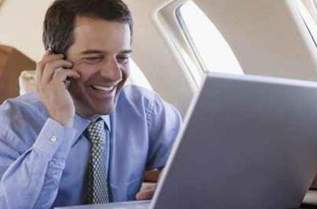 JAV nusprendė nedrausti vežti nešiojamųjų kompiuterių skrydžiuose iš Europos šalių