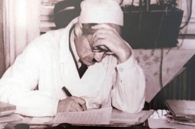 Klaipėdos akvarelės: namai ir žmonės (489)