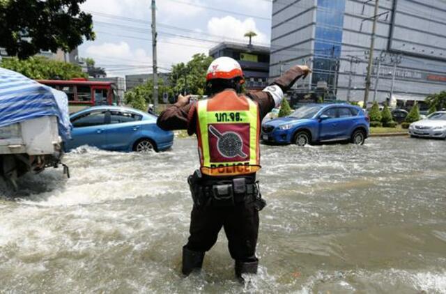 Potvyniai Tailande nusinešė penkių žmonių gyvybes