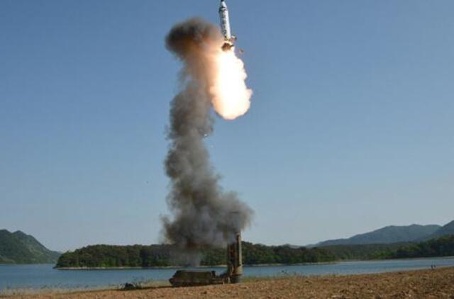 Šiaurės Korėja atliko dar vieną balistinės raketos bandymą