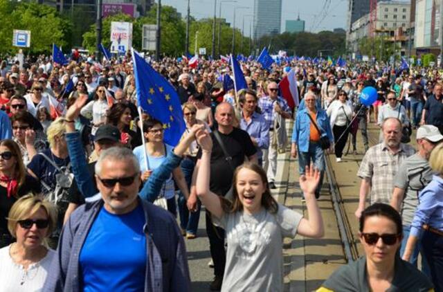 Varšuvoje vyksta antivyriausybinis protestas