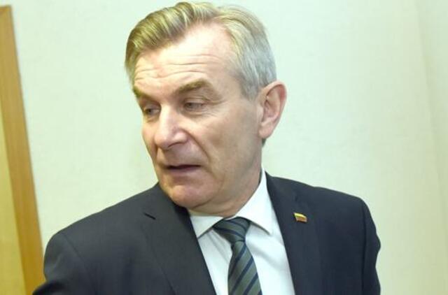 Viktoras Pranckietis teigė, kad Agnė Širinskienė svetimomis Seimo narių kortelėmis naudojosi jų paprašyta
