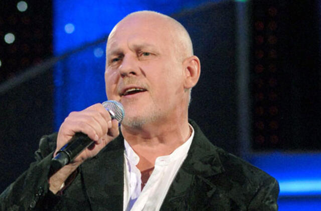 Ant "Muzikuojančio kelto" denio debiutuos scenos legenda