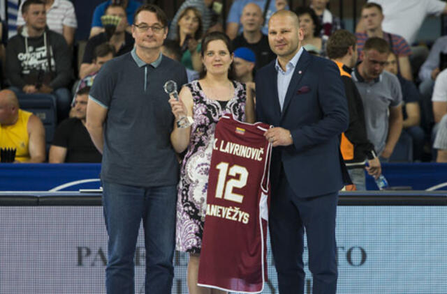 Ištikimiausia „Lietkabelio“ gerbėja: nebūčiau pagalvojusi, kad šūkausiu vidury arenos