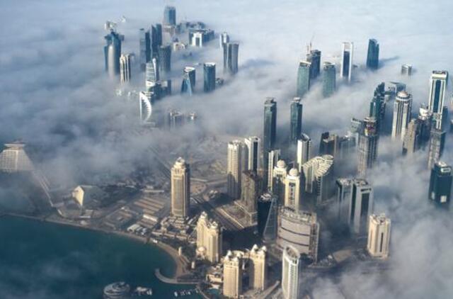 Keturios šalys nutraukia diplomatinius ryšius su Kataru