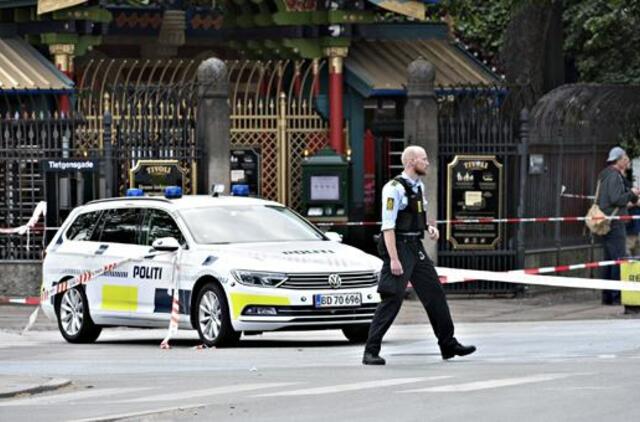 Policininkai Kopenhagos centre sužeidė vyrą, grasinusį jiems ginklu