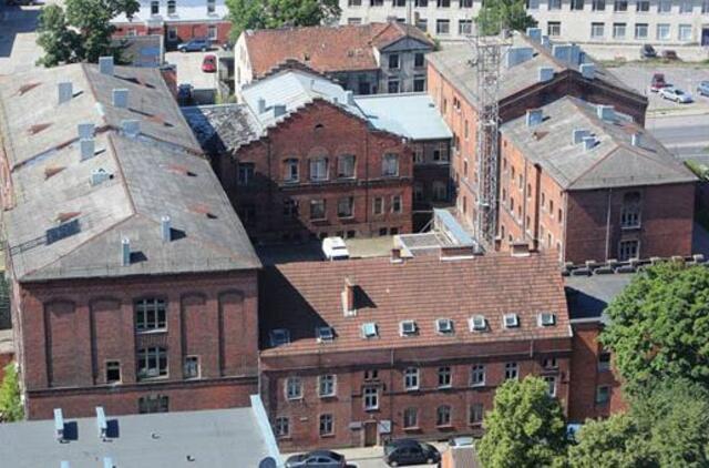 Policininkus nori pakeisti menininkai