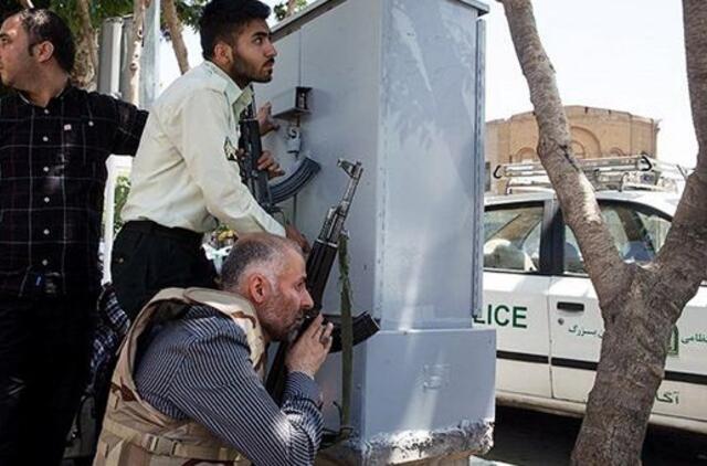 Teherane teroristų atakų aukomis tapo mažiausiai 12 žmonių