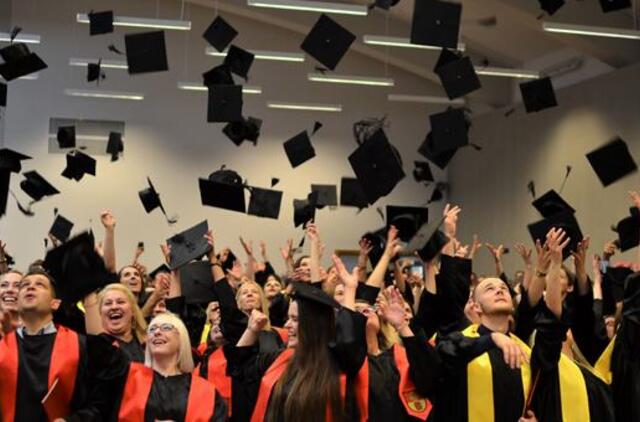 Apsispręsti, kur studijuoti, laiko lieka vis mažiau