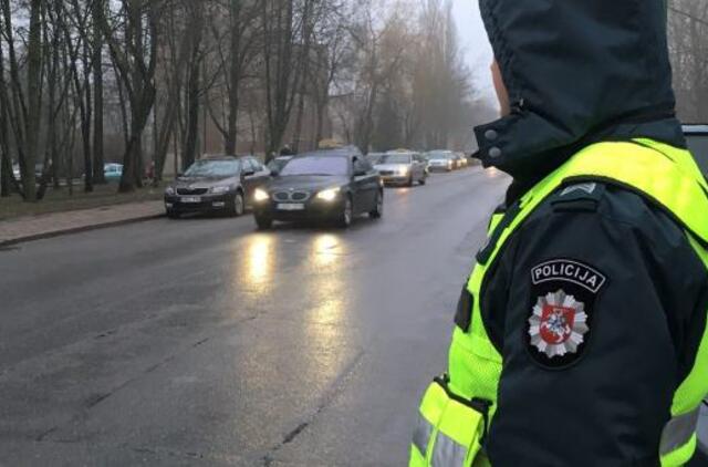 Didinamas medikų ir policininkų darbo užmokestis