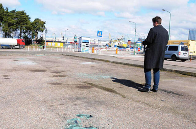 Įvažiavimą į keltą reguliuos šviesoforas