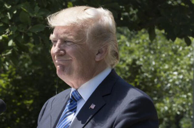 JAV vadovas ir Japonijos premjeras susitarė didinti spaudimą Šiaurės Korėjai