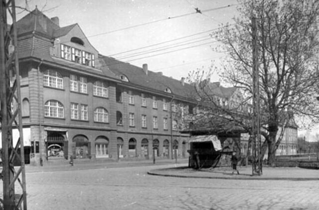 Klaipėdos akvarelės: namai ir žmonės (495)