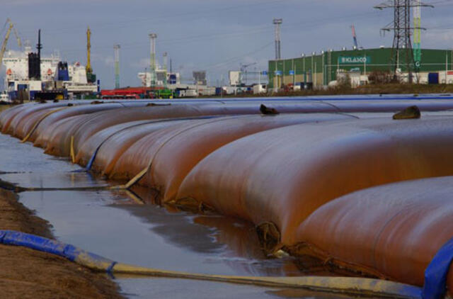 Klaipėdos uoste pradedamas valyti užterštas gruntas